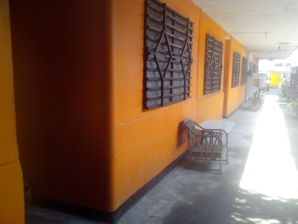 Quoyas Inn Davao City Exteriör bild