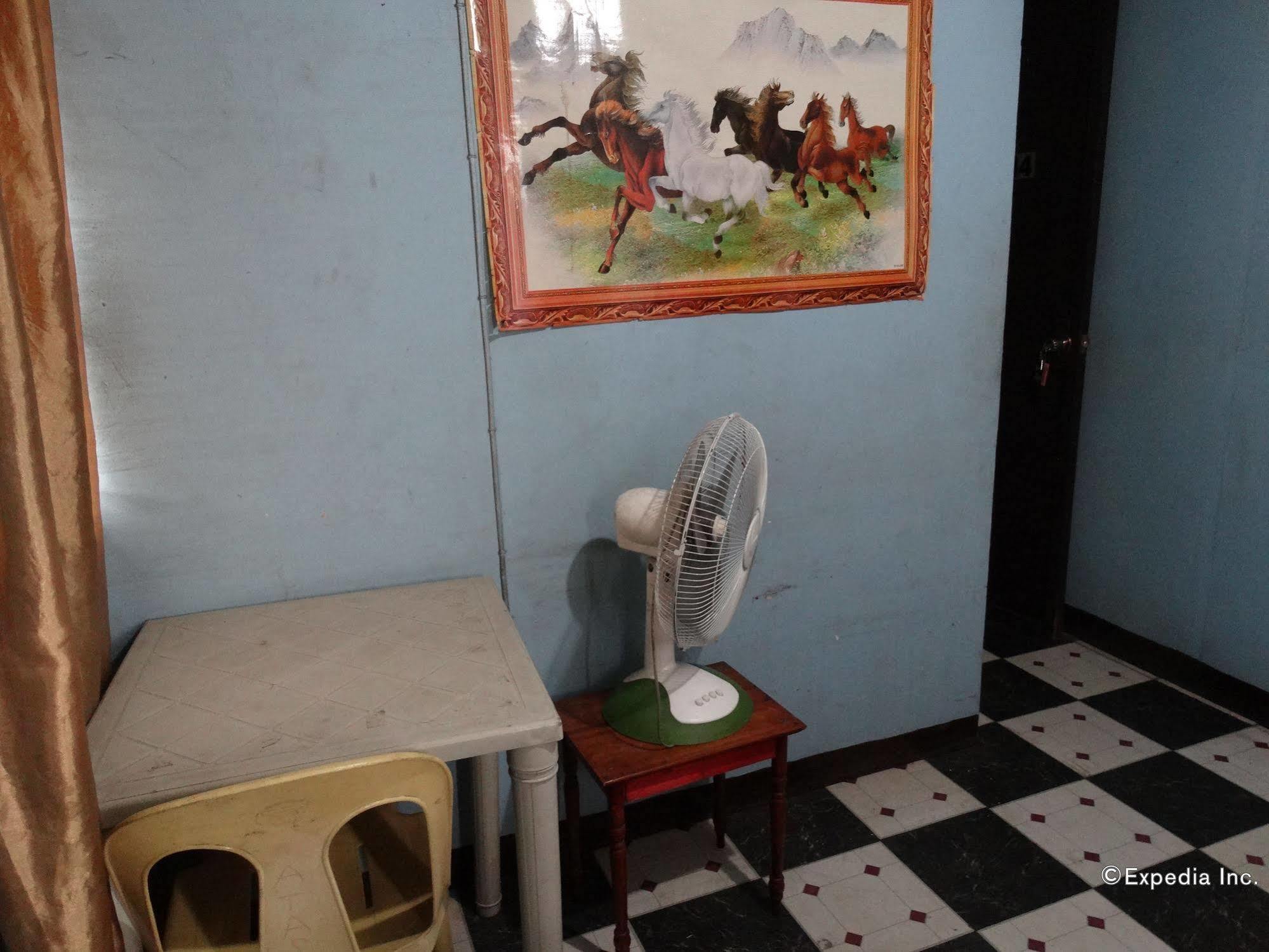 Quoyas Inn Davao City Exteriör bild